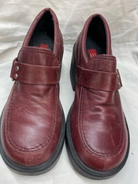 Espirit Women Leather Slip-On platform Loafers in Burgundy sz 7